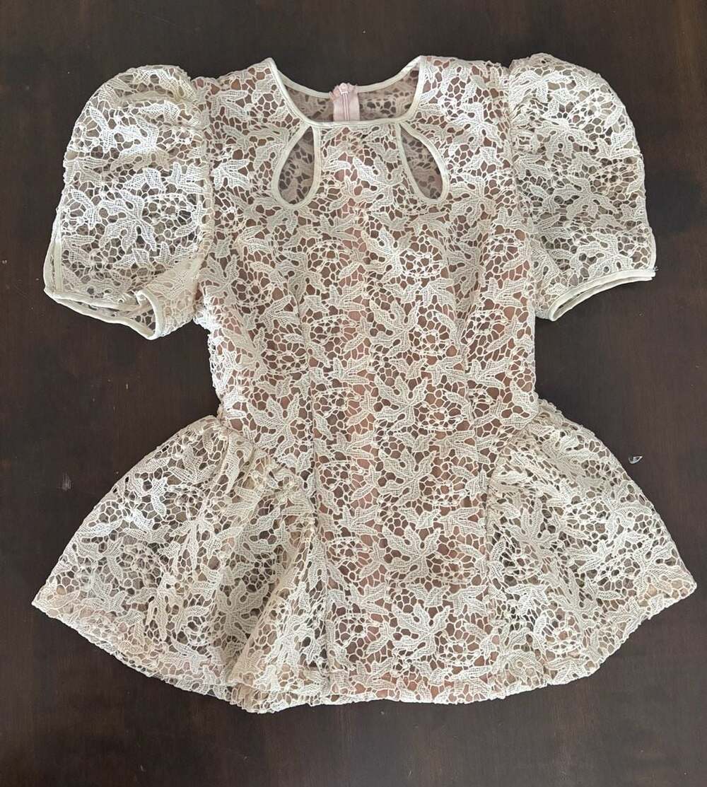Beautiful  Floral Lace Peplum Puff Sleeve Top with Cut-Outs Size S Coquette